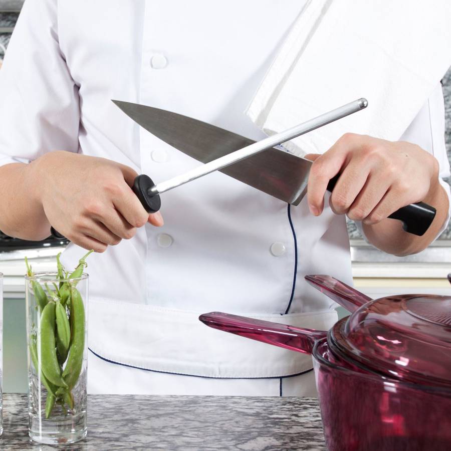 Cómo afilar un cuchillo en casa y que quede como nuevo en pocos