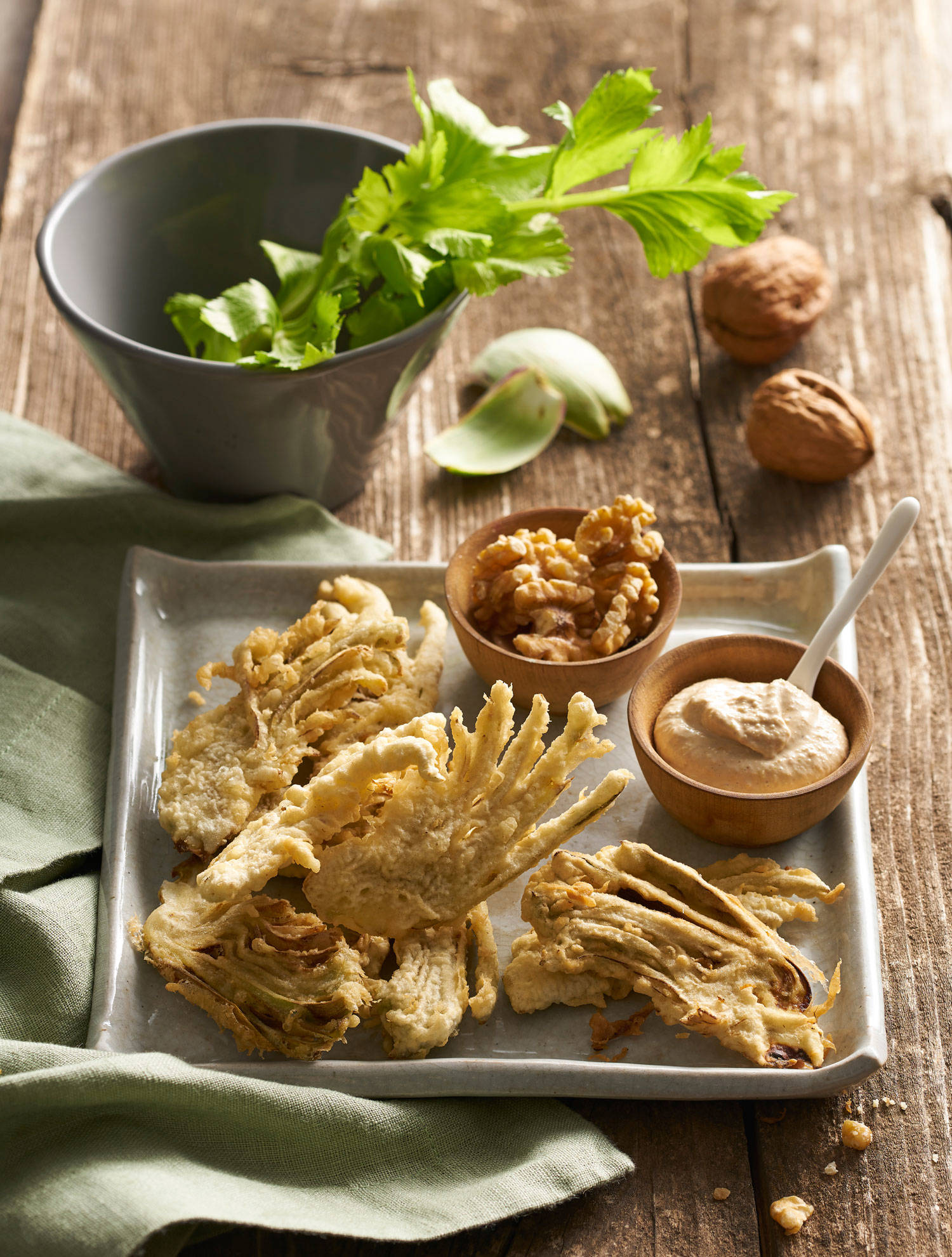 Unas alcachofas rebozadas y fritas en tempura.