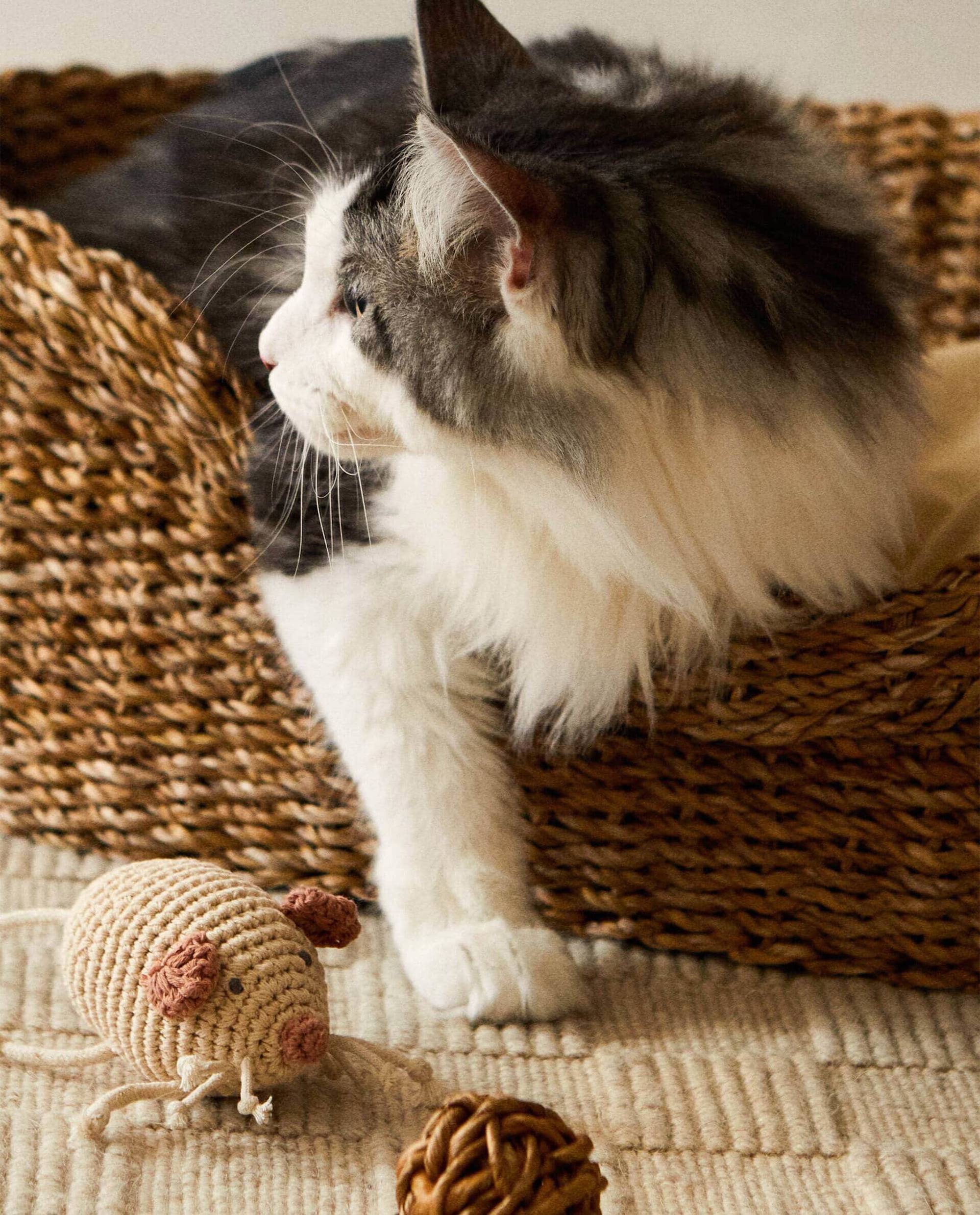 Juguete para gato de crochet con forma de raton de Zara Home