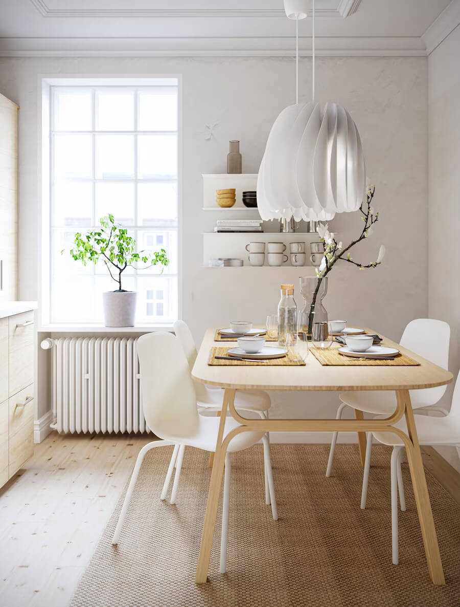 Mesas de comedor de madera de IKEA. 