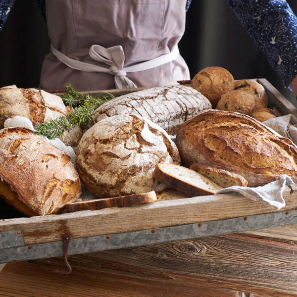 No metas el pan en la nevera: estos son los mejores trucos para que no se ponga duro