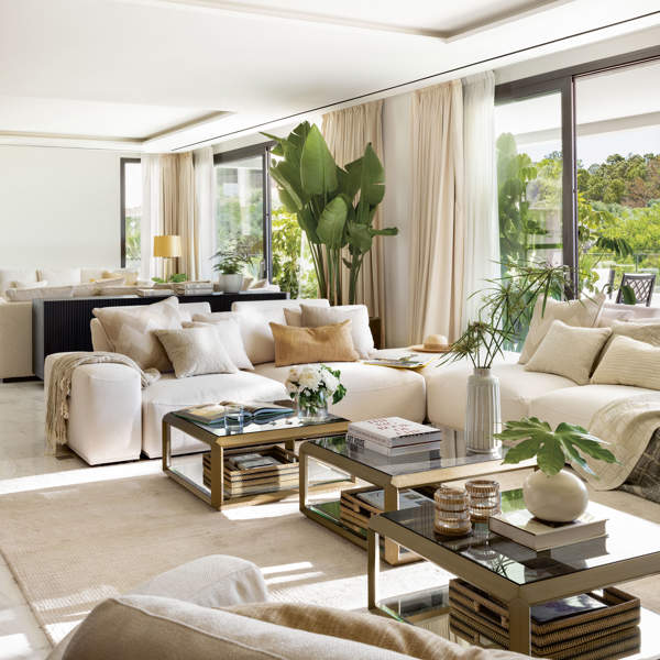 Un piso elegante en Marbella: con decoración sofisticada y rodeado de jardines