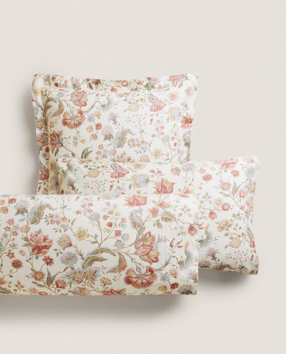 Funda de almohada floral Zara Home