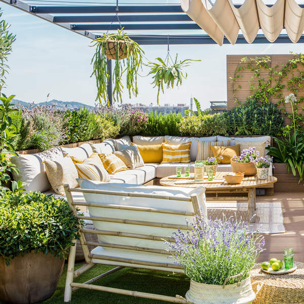 Transforma tu terraza: 22 ideas para pasar de una terraza SOSA a una de revista