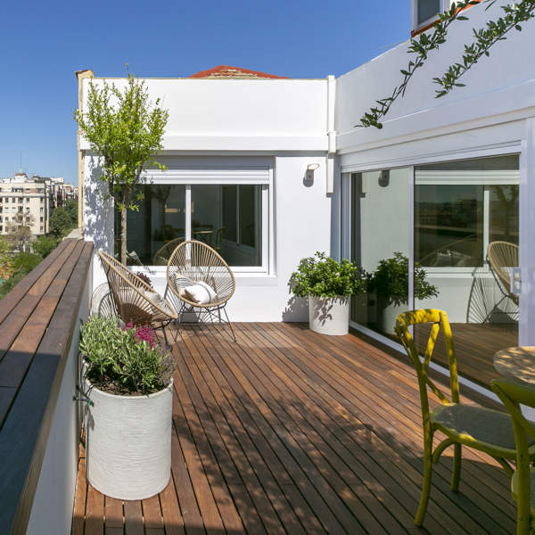 Antes y después: de ático desfasado en Chamberí a súper moderno, estiloso y con la terraza más envidiada de Madrid