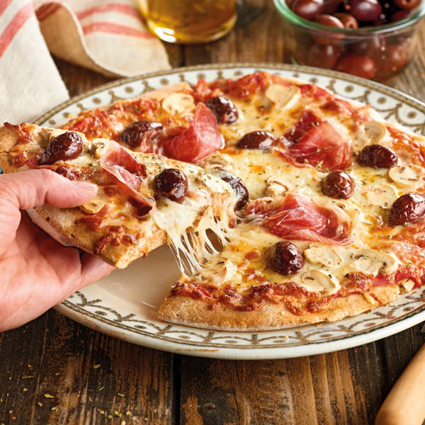La receta de la masa de pizza casera típica italiana y el truco para que te quede tan deliciosa como en una pizzería de verdad