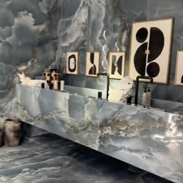 El vídeo viral de un lujoso baño que tiene un hotel en Mykonos enloquece las redes: "Si he visto algo cercano al cielo es esto"