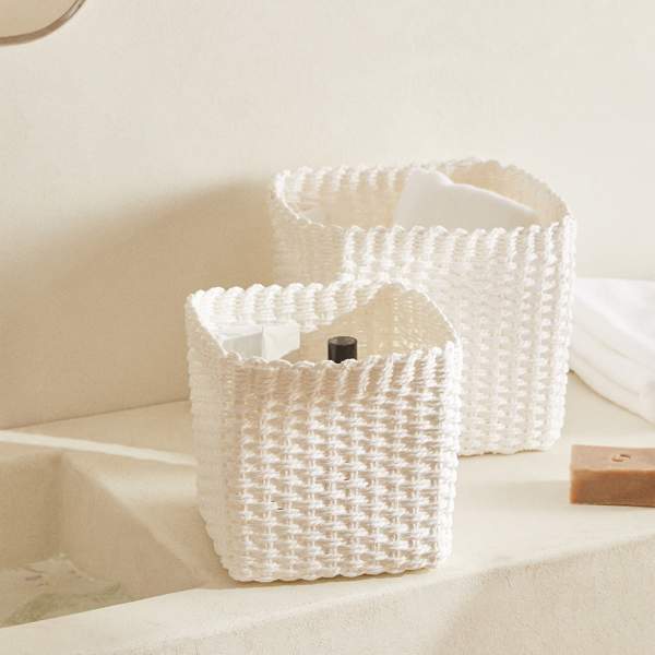 Zara Home baja el precio de las cestas de almacenaje ideales para decorar y organizar tu baño este otoño