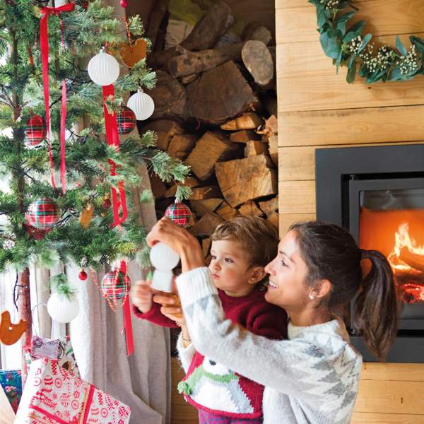 Lidl y Aldi nos ayudan a tener el árbol de Navidad ideal: un abeto por 12,99 € y unos elegantes accesorios desde 1 € son el secreto  