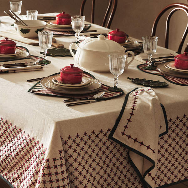 ¿Pensando en las comidas y cenas de Navidad? H&M Home tiene los 6 manteles y caminos de mesa más bonitos