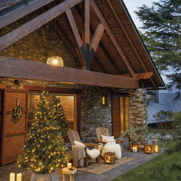 FOTOS y VÍDEO // La casita más mágica y bonita del Pirineo para inspirar la decoración de Navidad que siempre soñaste