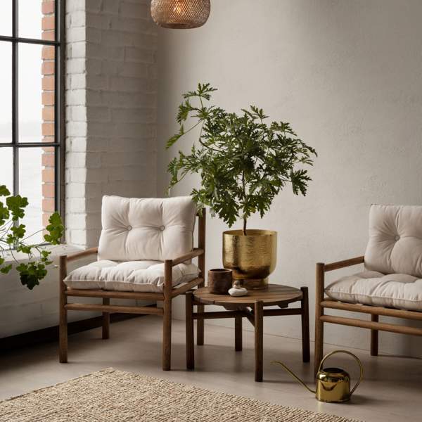 H&M se adelanta a las rebajas con los muebles y accesorios más bonitos para redecorar tu casa este año a buen precio